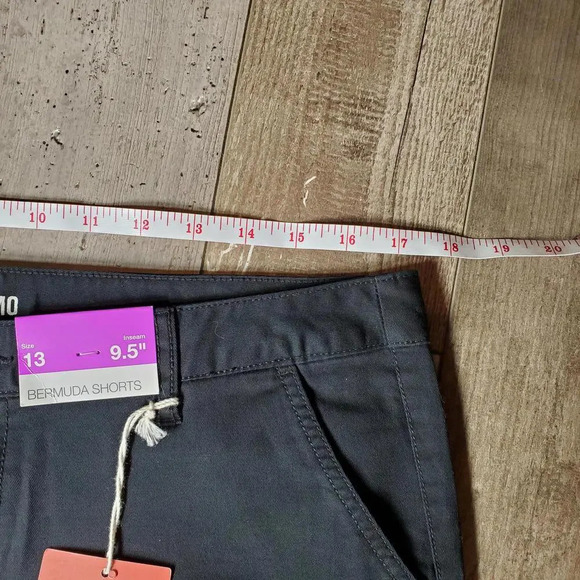 NWT Mossimo Supply Co. Black Bermuda Chino Shorts Size 13 Slim Juniors - Picture 11 of 14